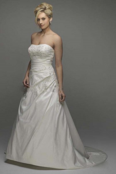Amanda ivory taffeta wedding dress with train size 16 - front